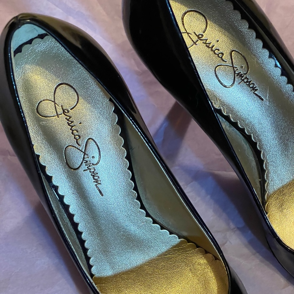 Jessica Simpson pumps w/ acrylic animal print heels brand new in box